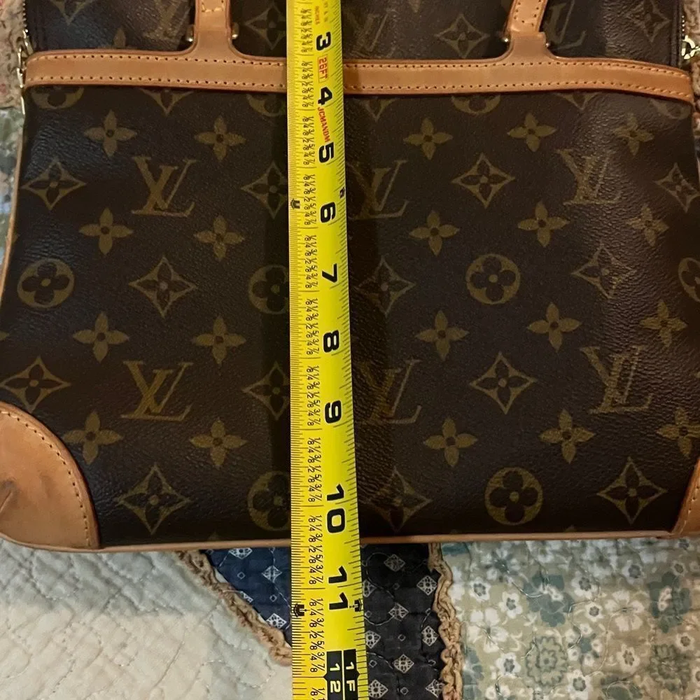 Louis Vuitton - Picture 5 of 12